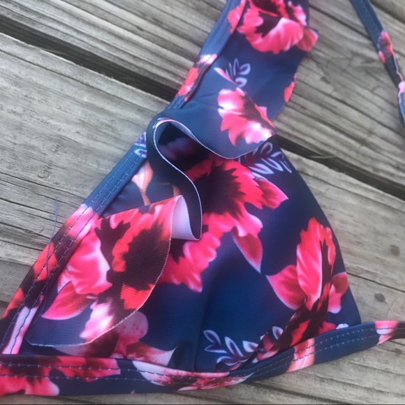 RESTOCKED ♡ Summertime Ruffle Bikini Set - Picture 3 of 7